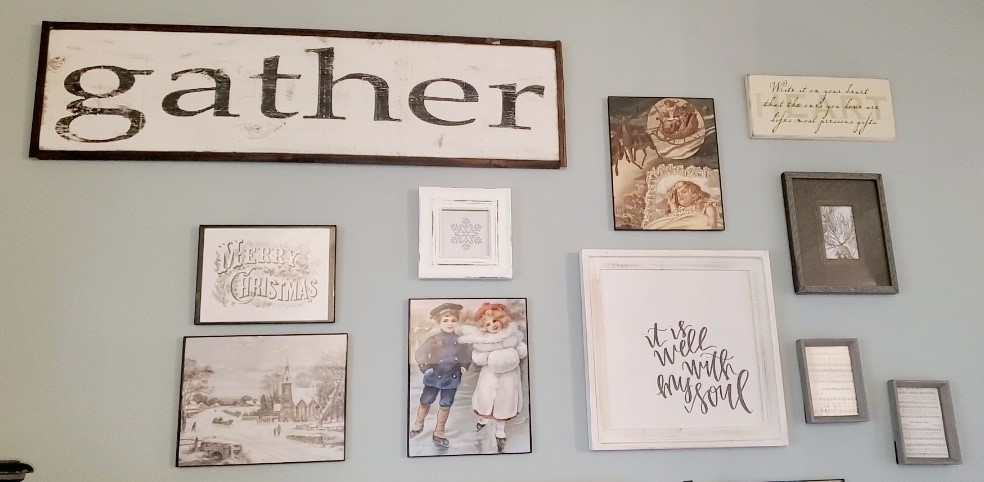 Easy Steps to Change Gallery Wall for Christmas | Before & After
