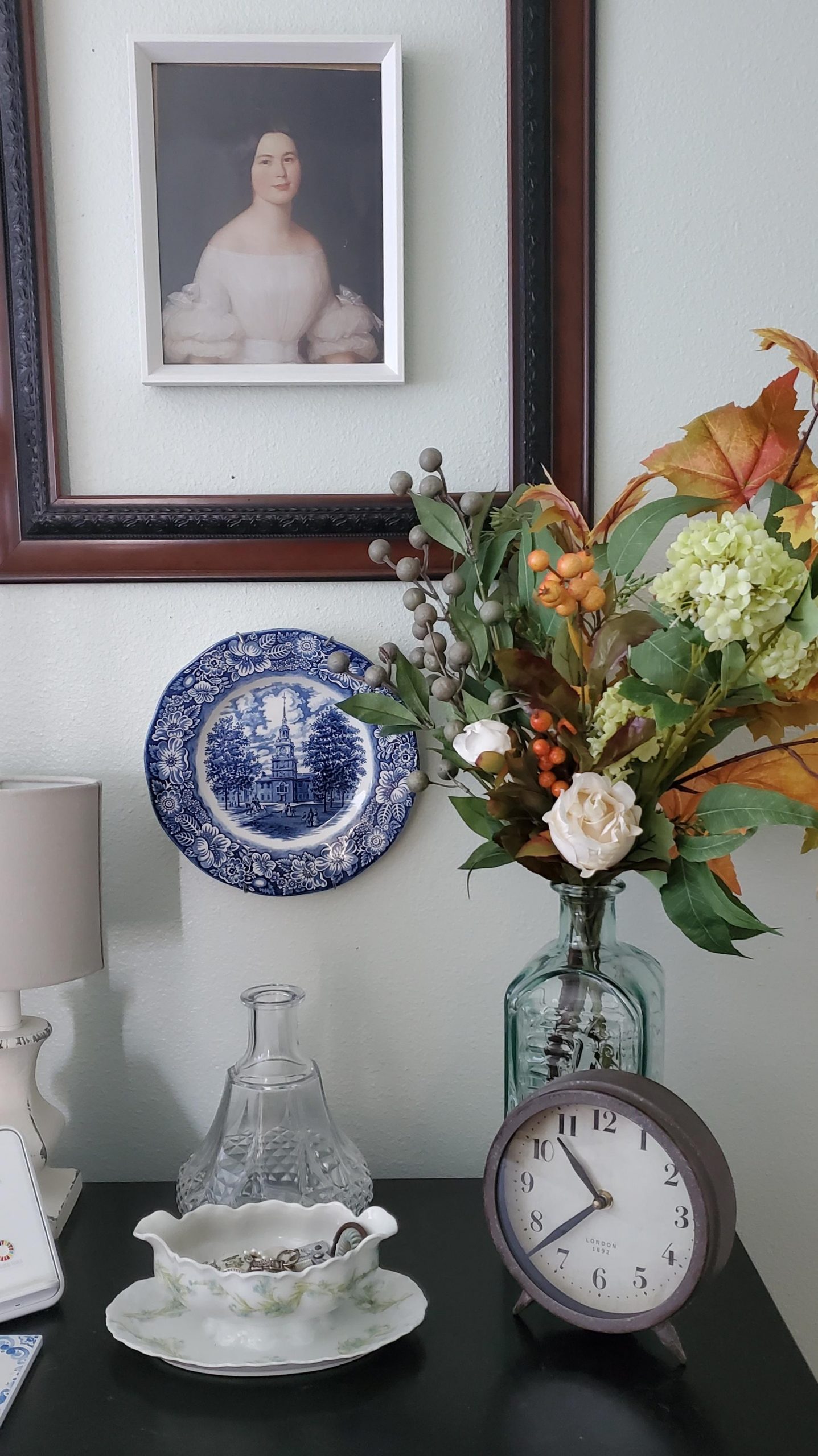 The Amazing Impact of Blue and Orange When Decorating for Fall
